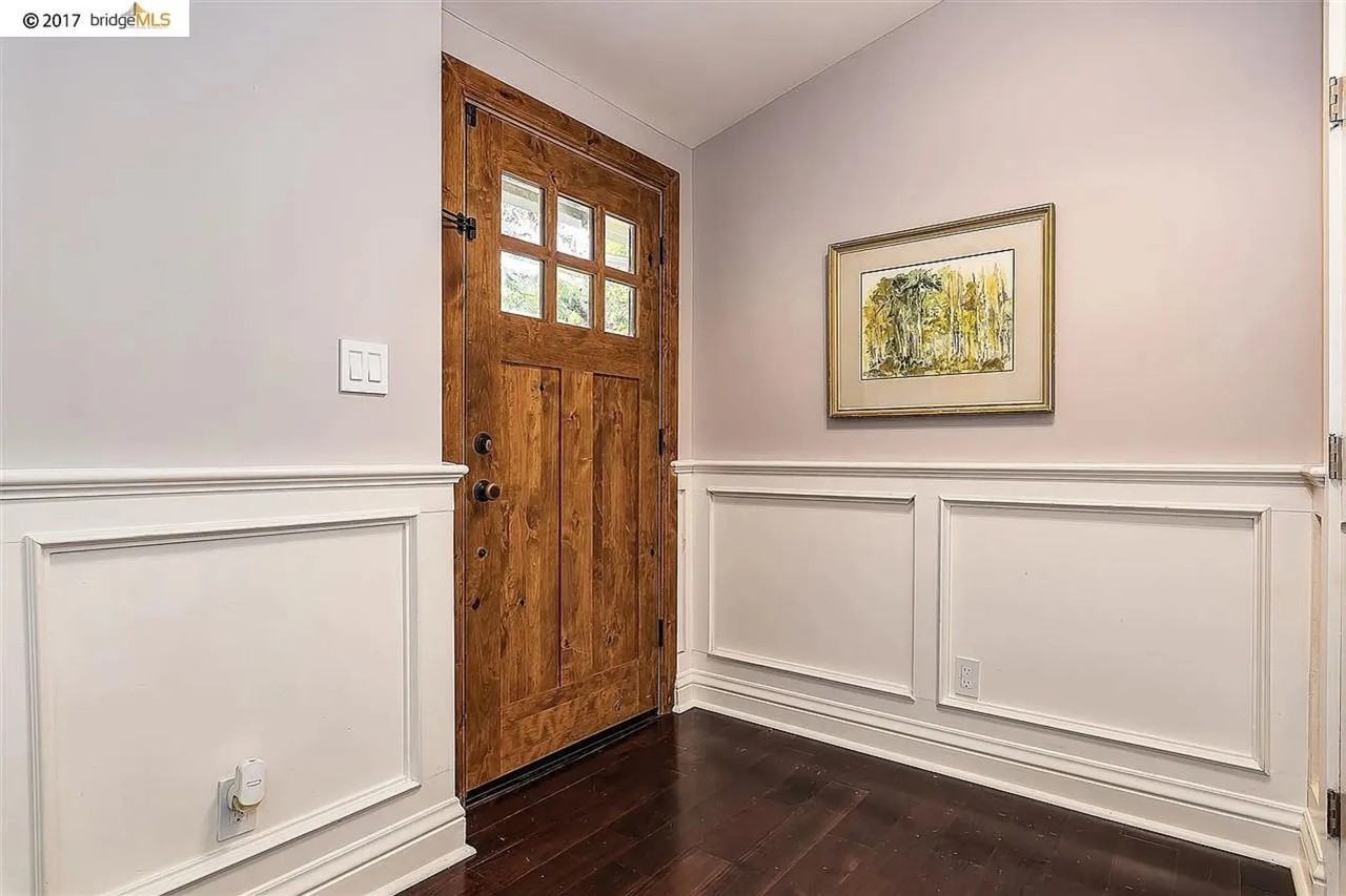 494 Jean St - Photo 2 of 21