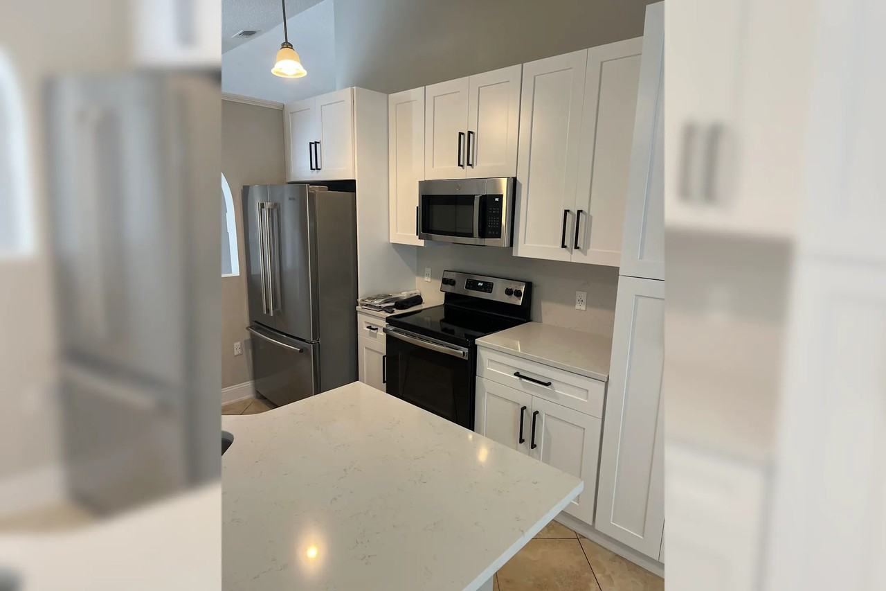 10020 Richardson Ct - Photo 3 of 24