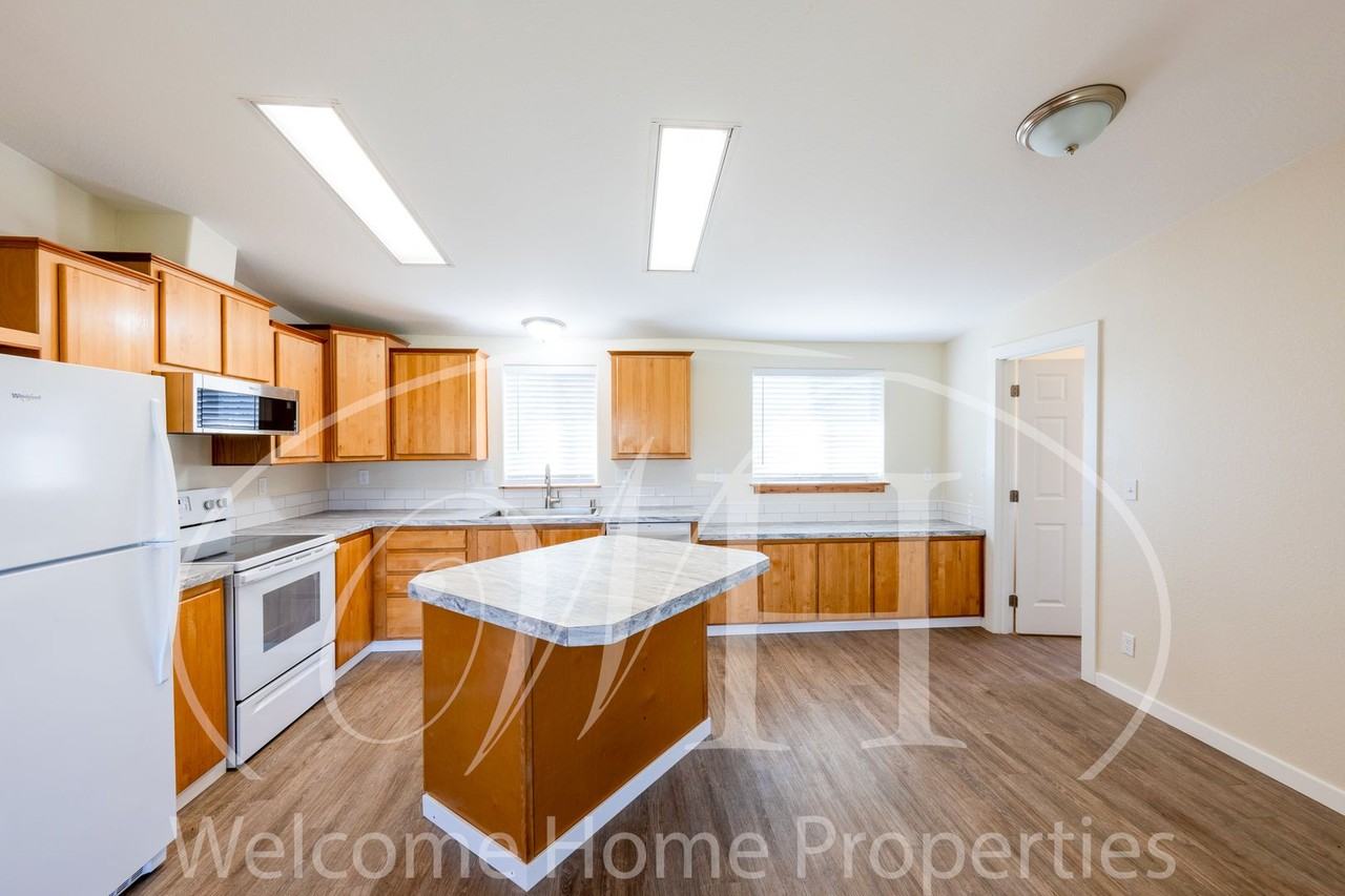 2274 Last Chance Rd - Photo 3 of 36