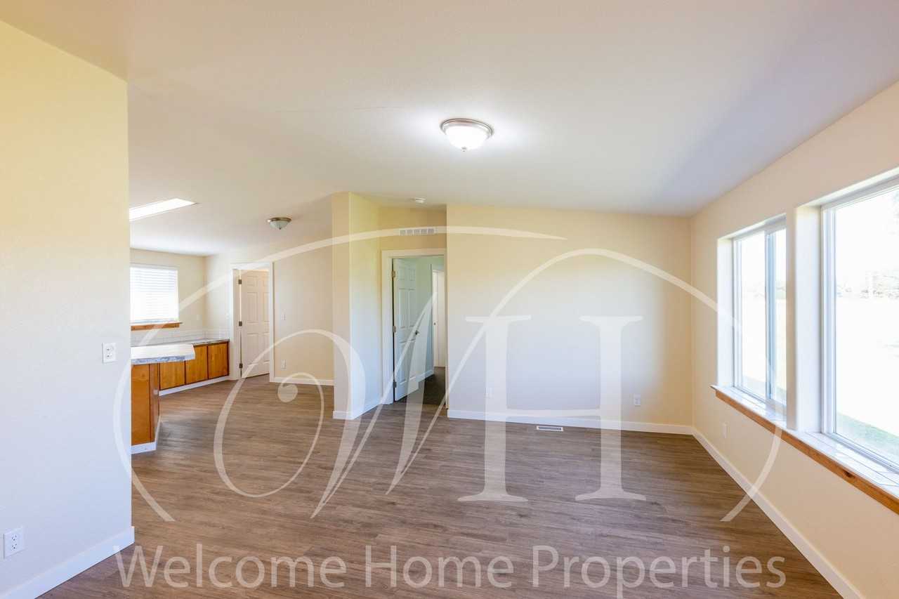 2274 Last Chance Rd - Photo 4 of 36