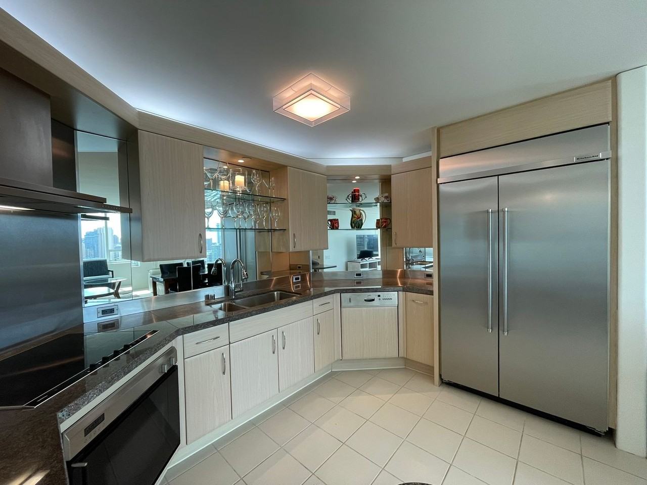 88 HAWAIKI TOWER #2604 - Photo 4 of 20