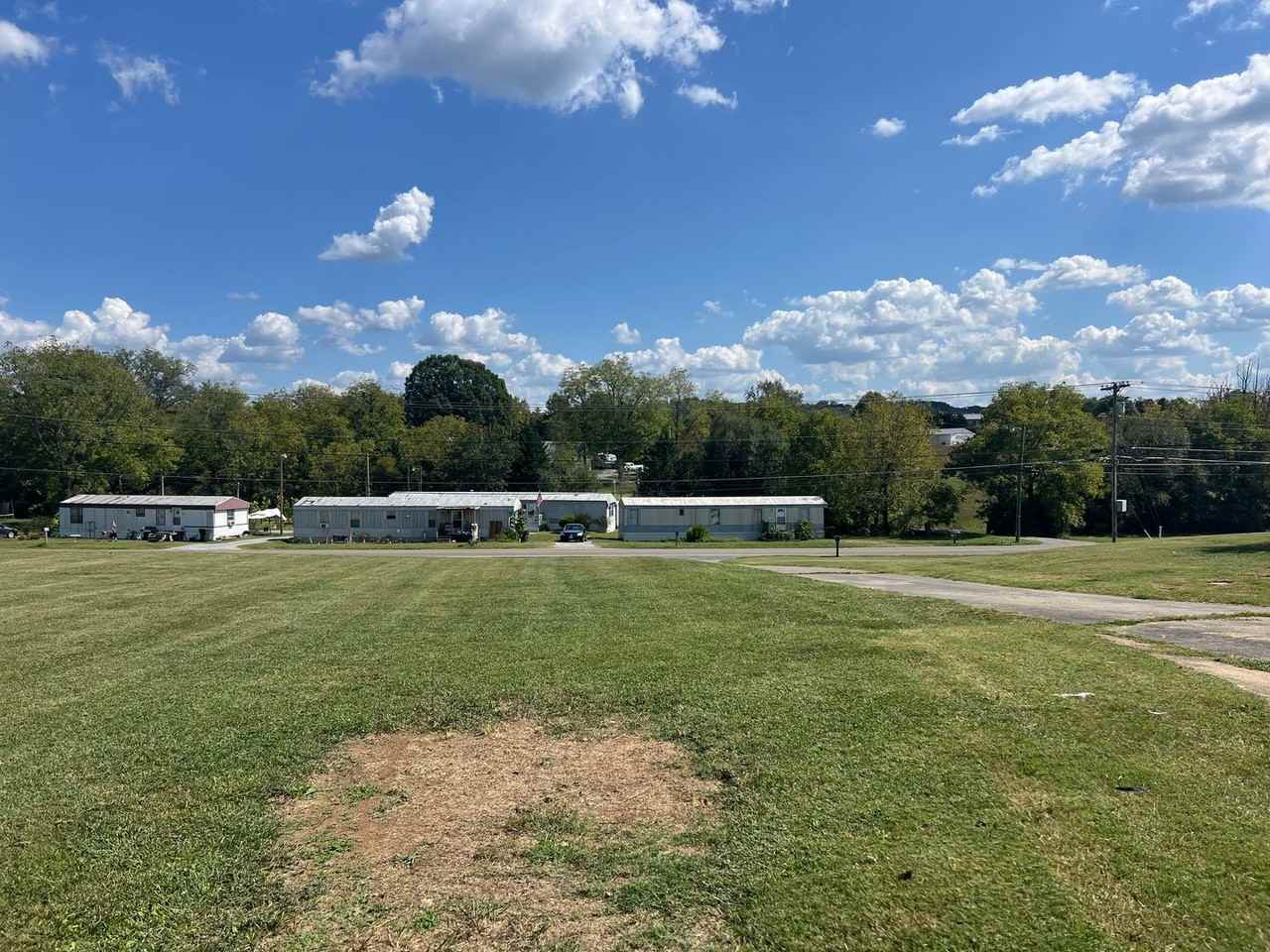 425 Gray Station Rd - Photo 3 of 41