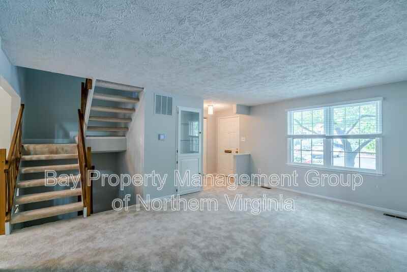 355 Gundry Dr - Photo 3 of 28