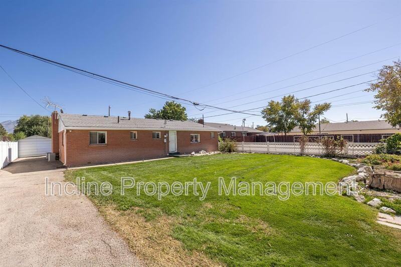 11920 S Redwood Rd - Photo 4 of 21