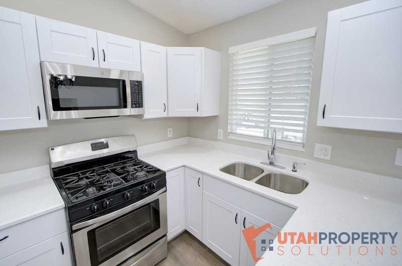 6528 Southwest - Photo 6 of 24