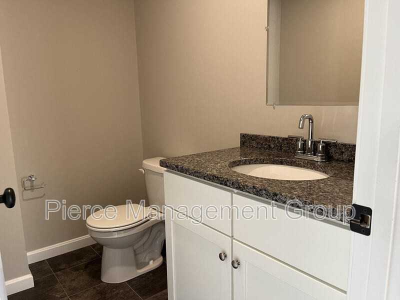 6 Clarendon Way #21 - Photo 7 of 18
