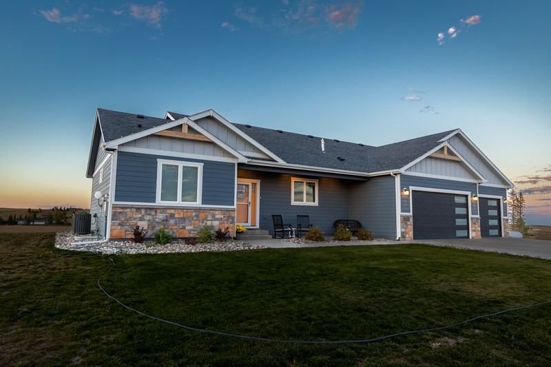 2428 Sunshine Dr - Photo 3 of 50