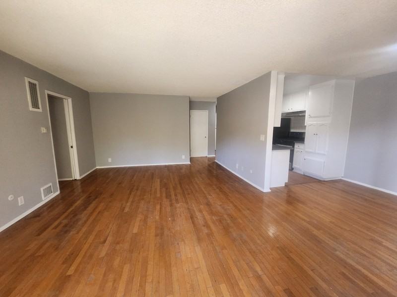 235 S Rampart Blvd - Photo 2 of 18