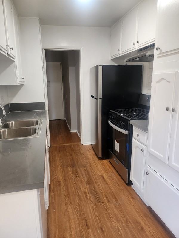 235 S Rampart Blvd - Photo 4 of 18