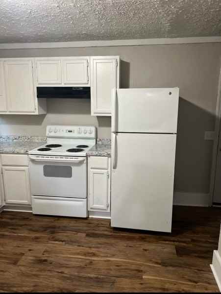 1819 Moore Ave #1819A - Photo 3 of 3