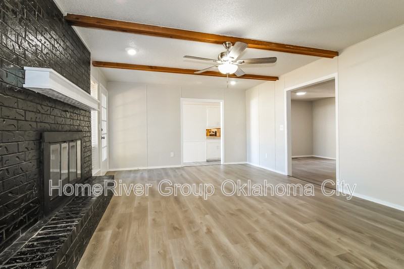 6409 Ellen Ln - Photo 3 of 19