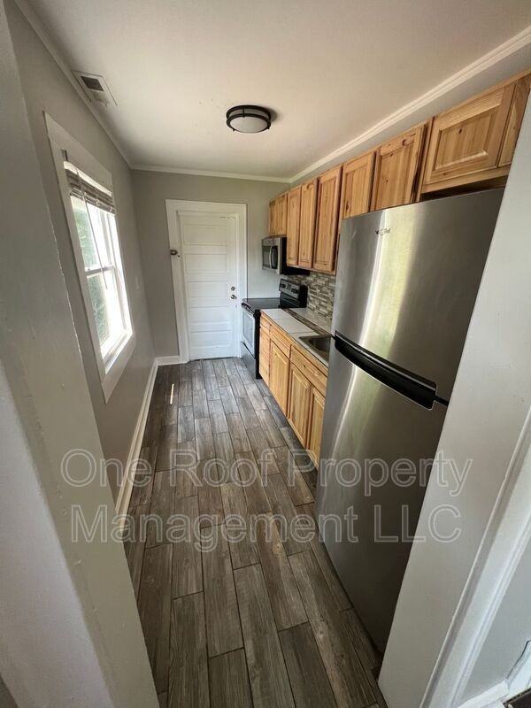 2450 Benton Blvd #B - Photo 3 of 13