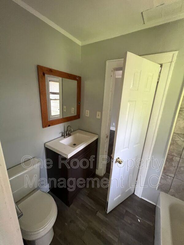 2450 Benton Blvd #B - Photo 4 of 13