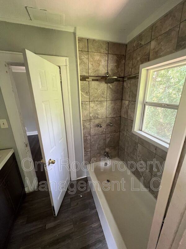 2450 Benton Blvd #B - Photo 5 of 13