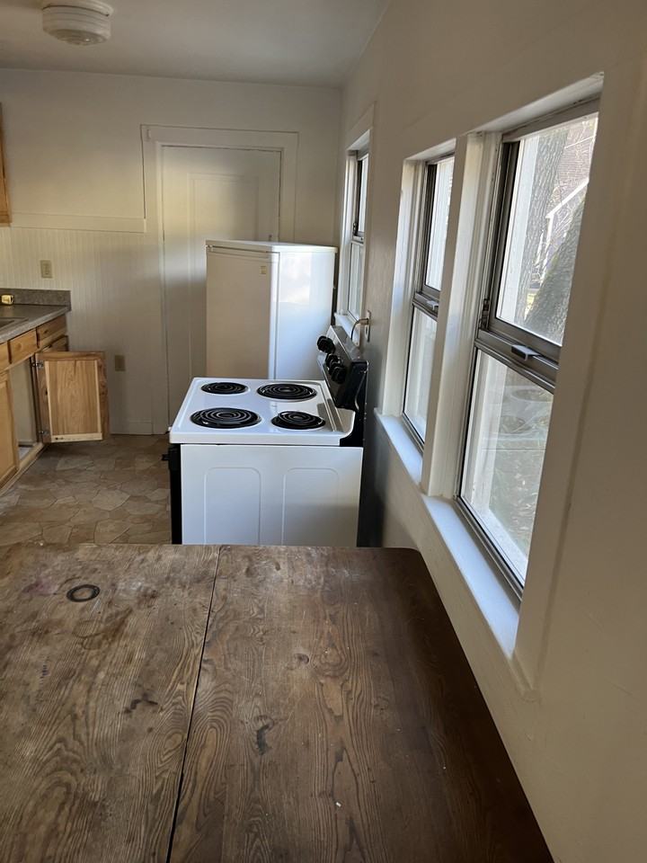 4210 Wells Ave #A - Photo 3 of 8