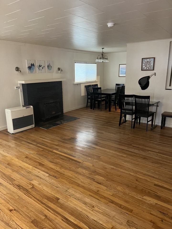 4517 1/2 Dunsmuir Ave - Photo 2 of 22