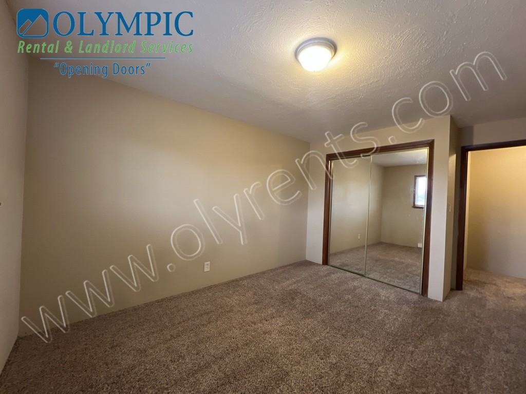 3013 6Th Ave - Photo 4 of 9