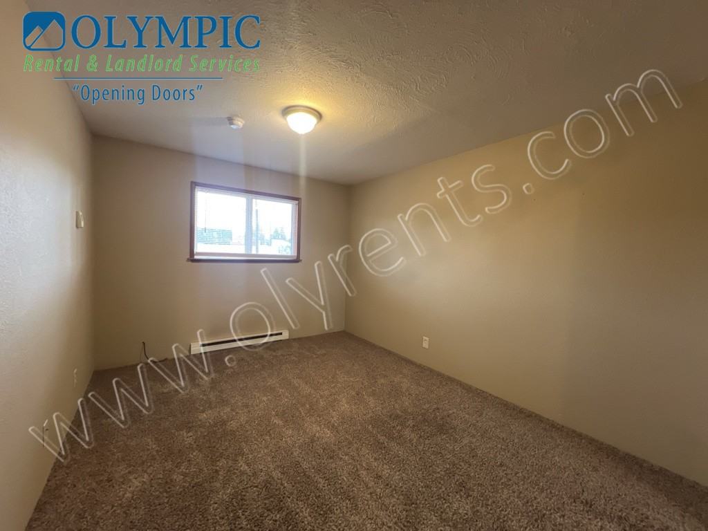 3013 6Th Ave - Photo 5 of 9