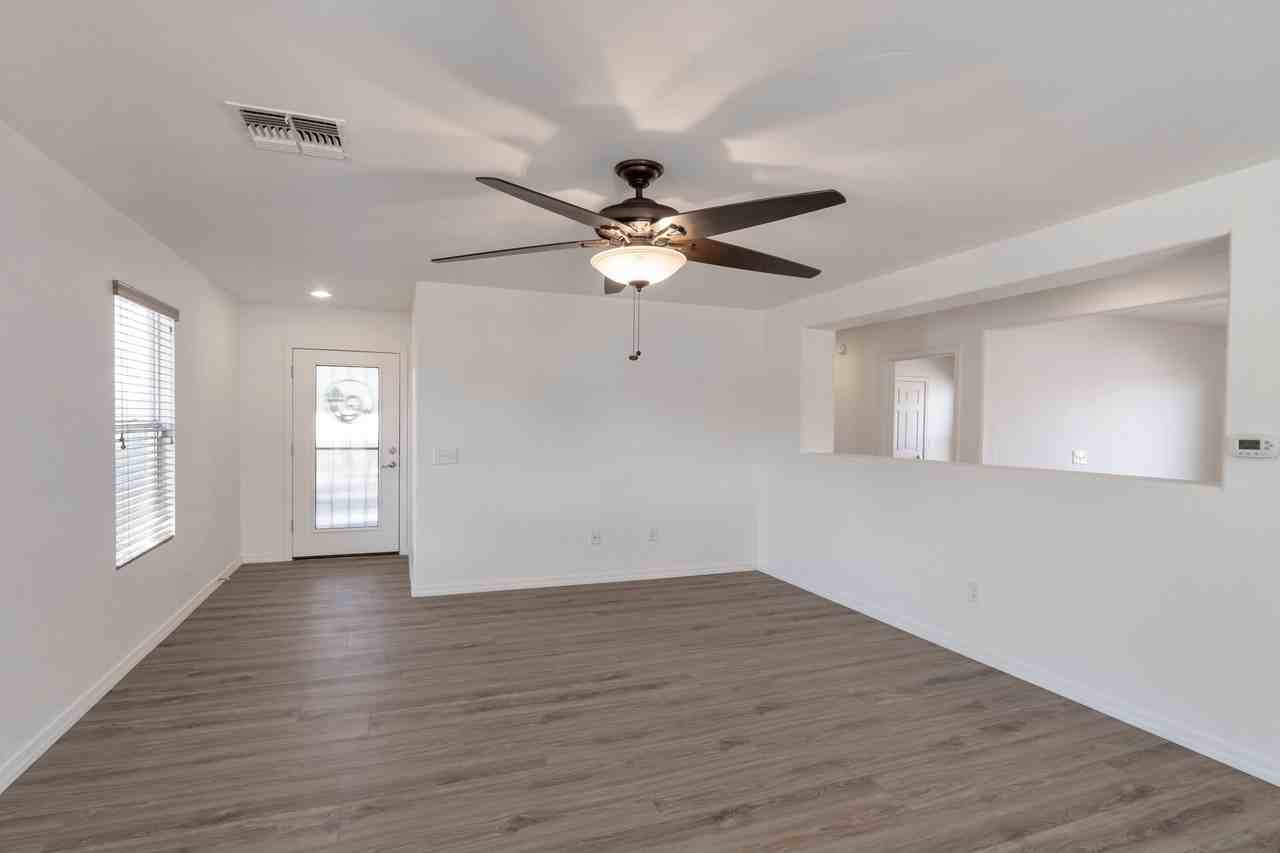 8345 W Redshank Dr - Photo 6 of 24