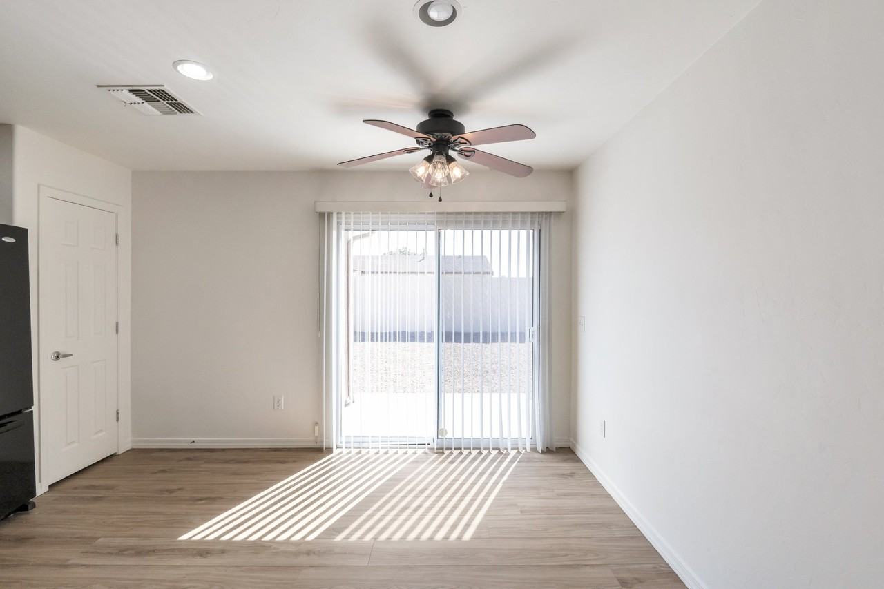 8345 W Redshank Dr - Photo 7 of 24