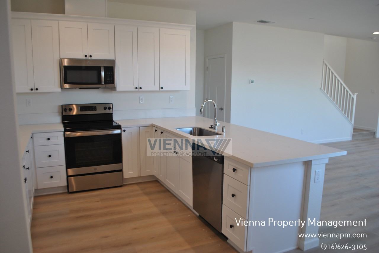 7066 Auburn Blvd - Photo 6 of 26