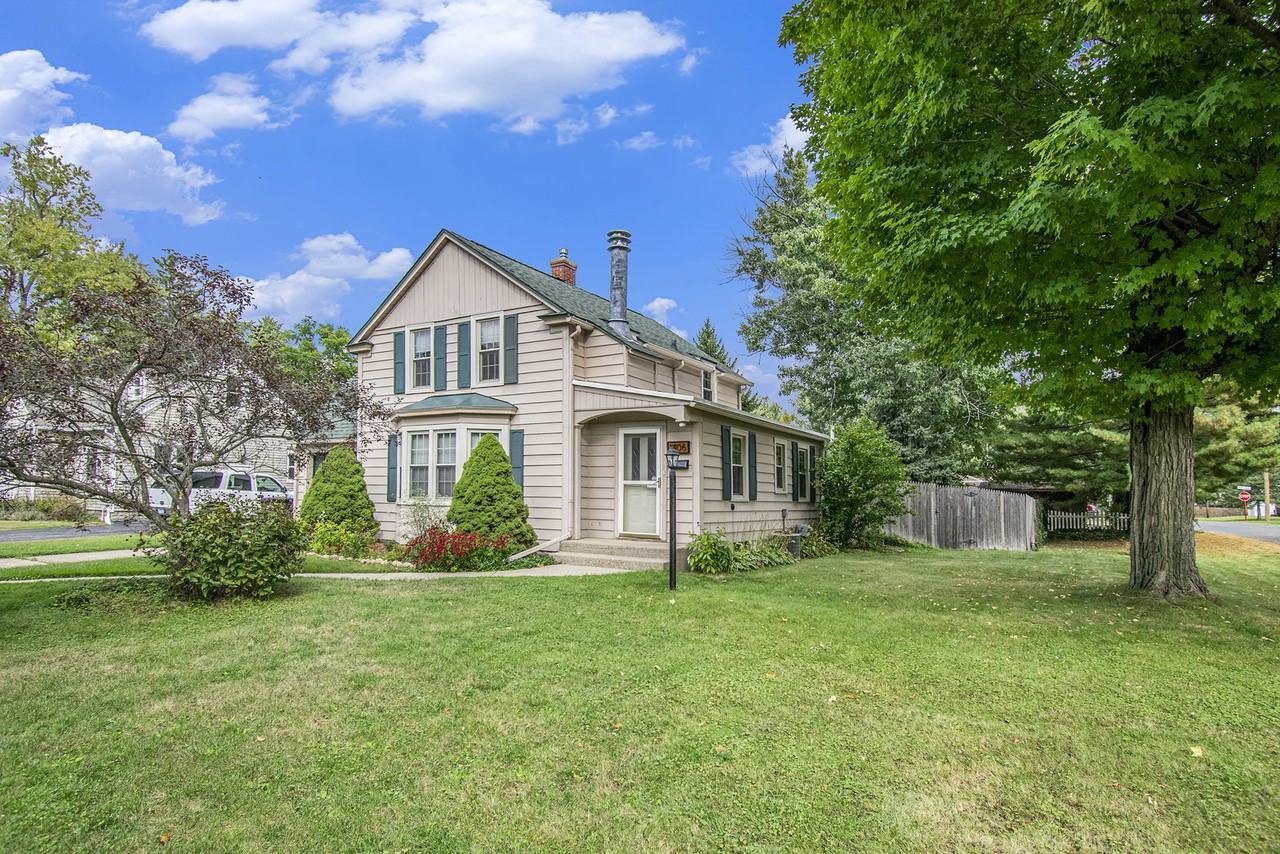 1406 Texel Dr - Photo 3 of 21