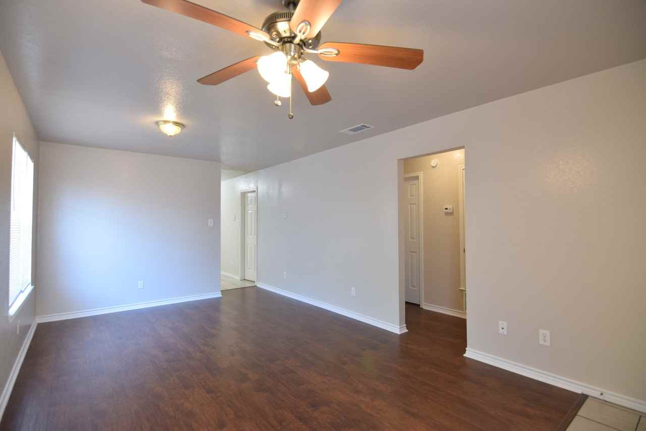 2303 Wales Cir - Photo 6 of 16