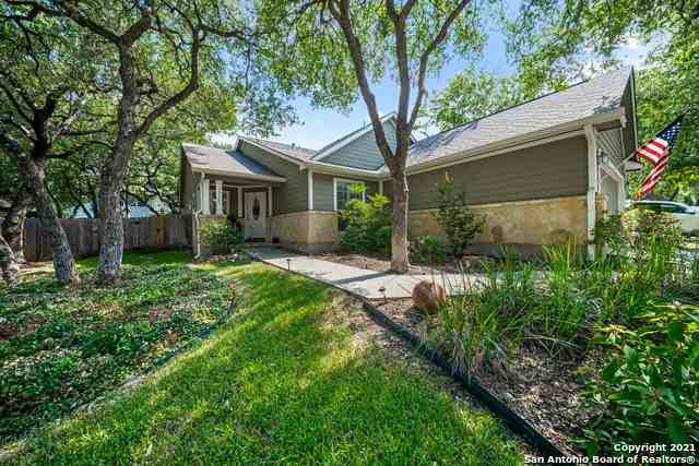 10807 Bridle View Dr - Photo 3 of 26