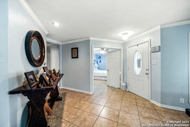 10807 Bridle View Dr - Photo 4 of 26