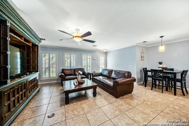 10807 Bridle View Dr - Photo 6 of 26