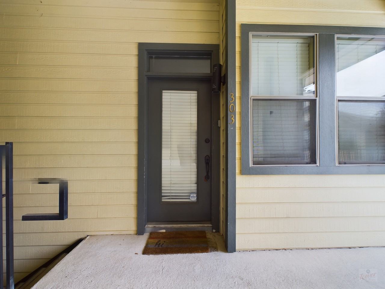 914 W 26th St - Photo 4 of 31