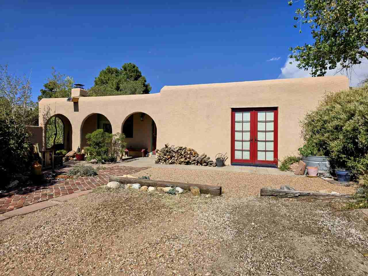 1418 Miracerros Loop S - Photo 2 of 38