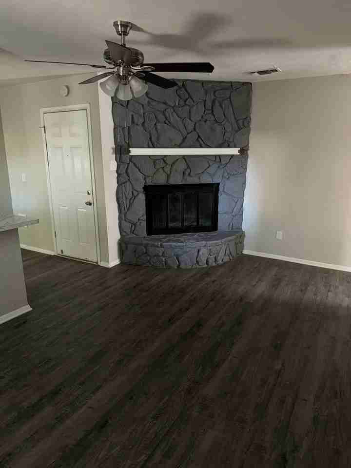 5712 Shipp Dr - Photo 2 of 19