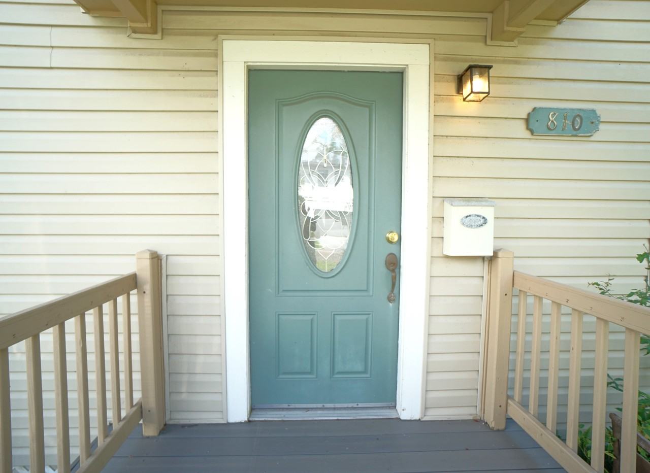 810 W Woodlawn Ave - Photo 2 of 22