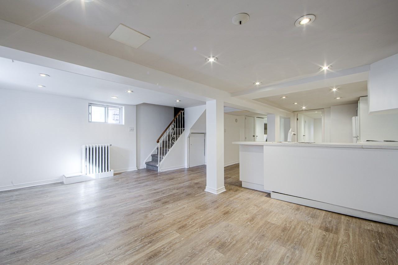 535 Sammon Avenue - Photo 3 of 16