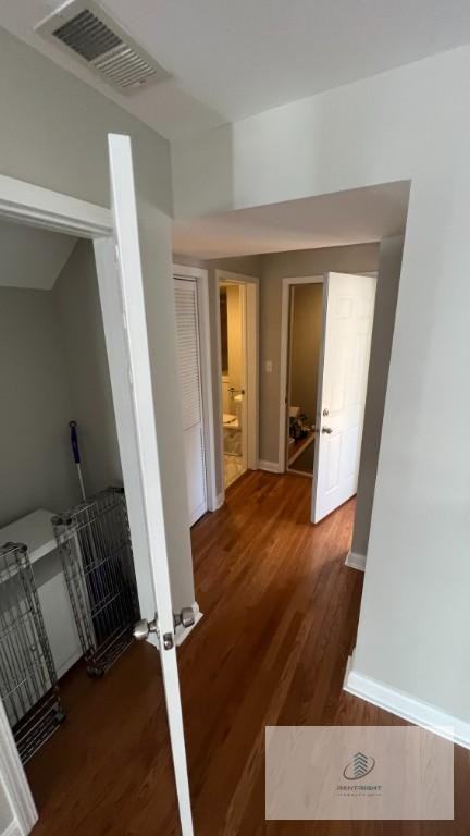 3627 W Oakdale Ave #2R - Photo 6 of 10