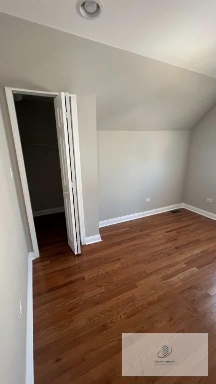 3627 W Oakdale Ave #2R - Photo 7 of 10