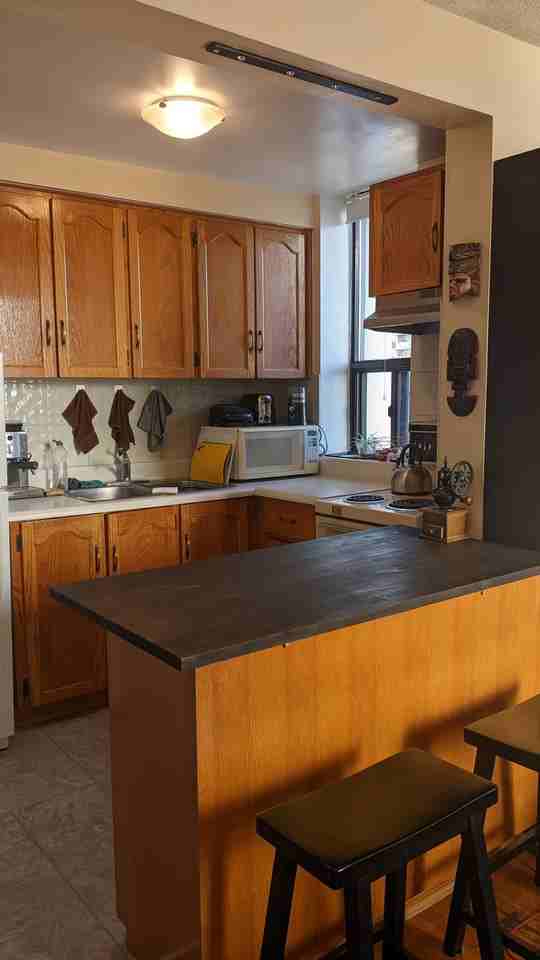 1621 Queen Street West - Photo 4 of 7