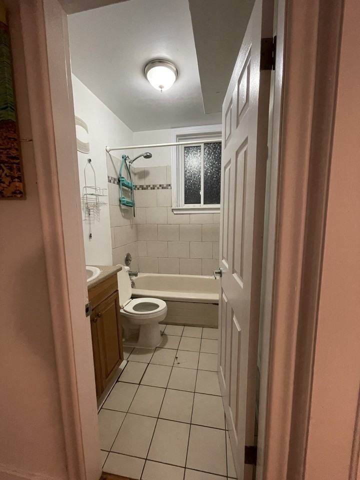 788 McLean Street - Photo 6 of 11