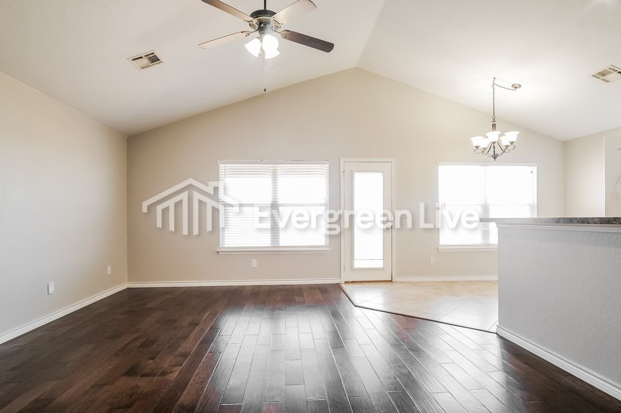 11009 N 146th East Ave - Photo 3 of 16