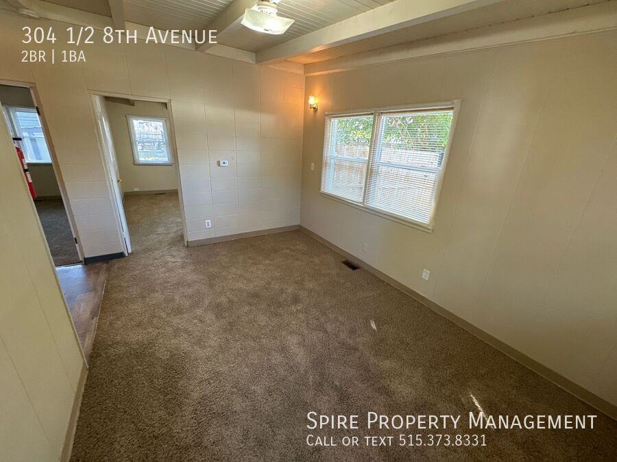 304 1/2 8th Ave - Photo 2 of 10