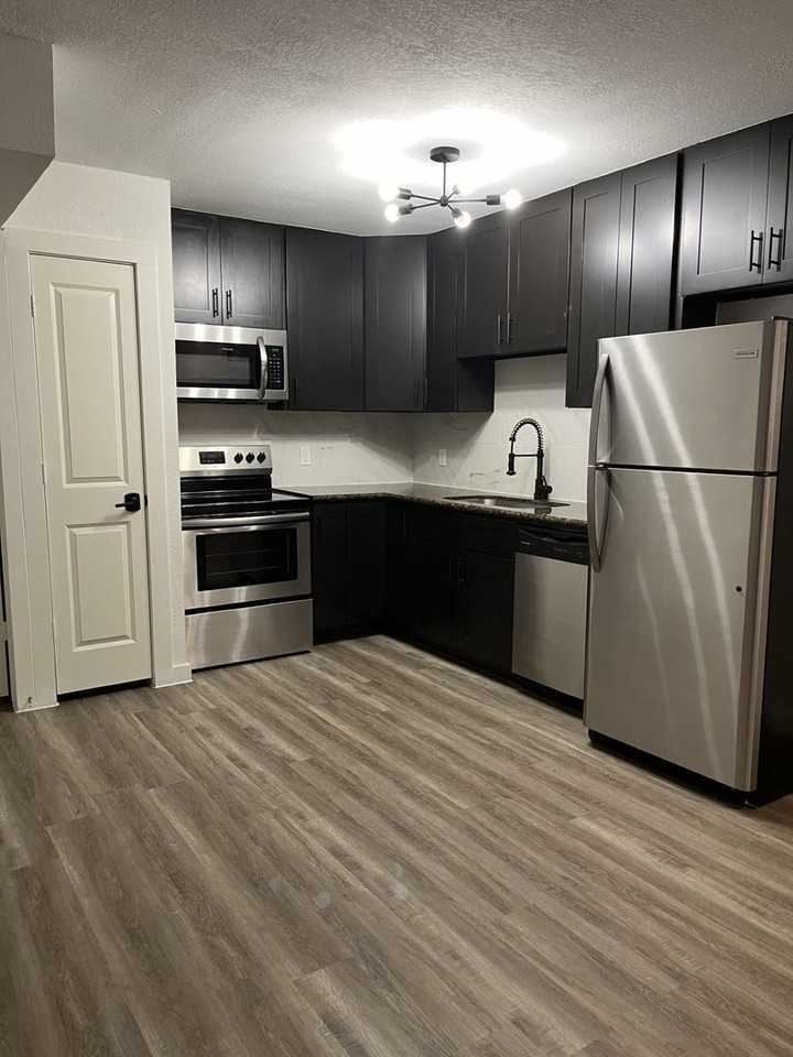 Dream Montrose - Photo 4 of 26