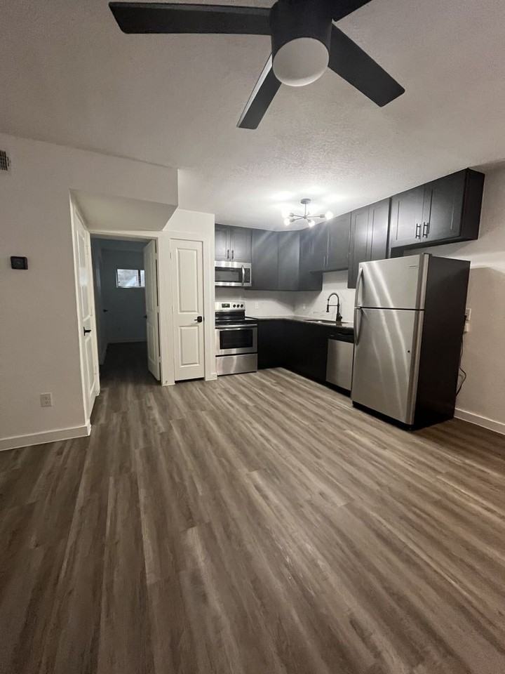 Dream Montrose - Photo 5 of 26