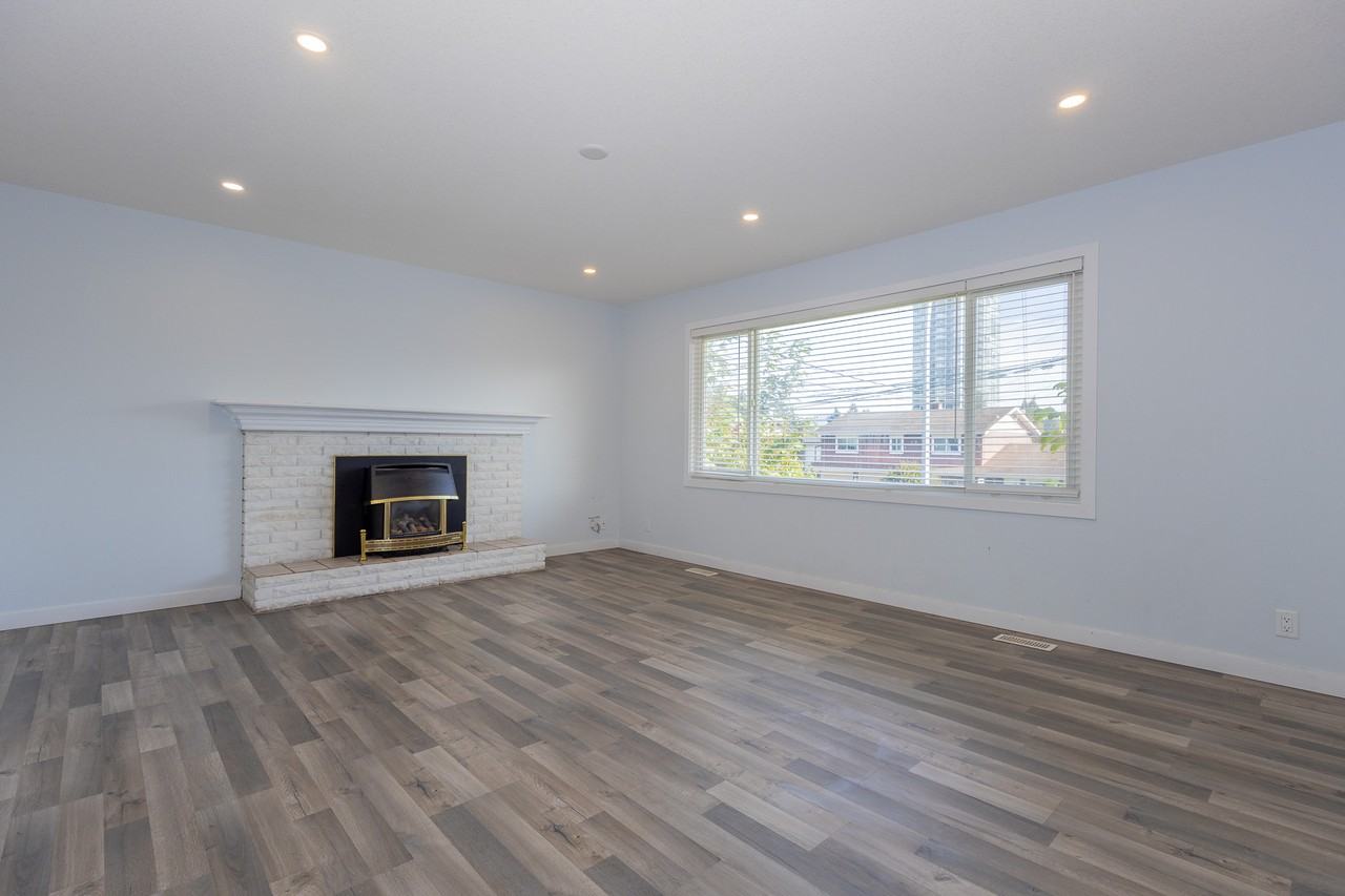 2125 Emerson Street #Main