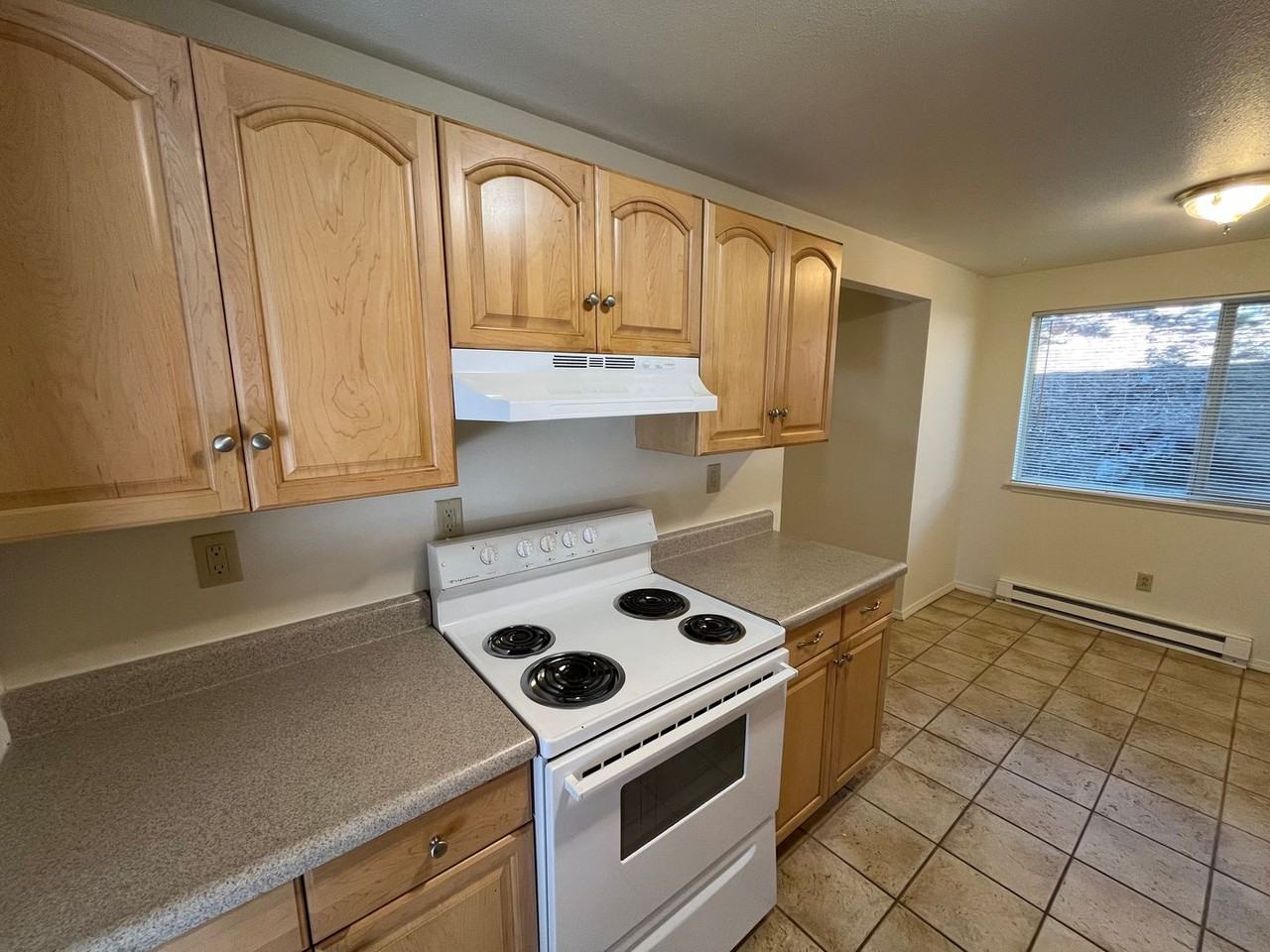 1529 Nw Portland Ave #B - Photo 3 of 14