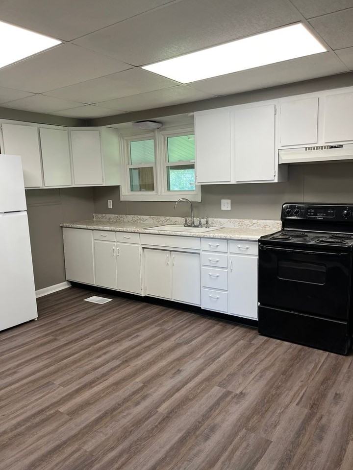 1605 S Union St - Photo 4 of 15