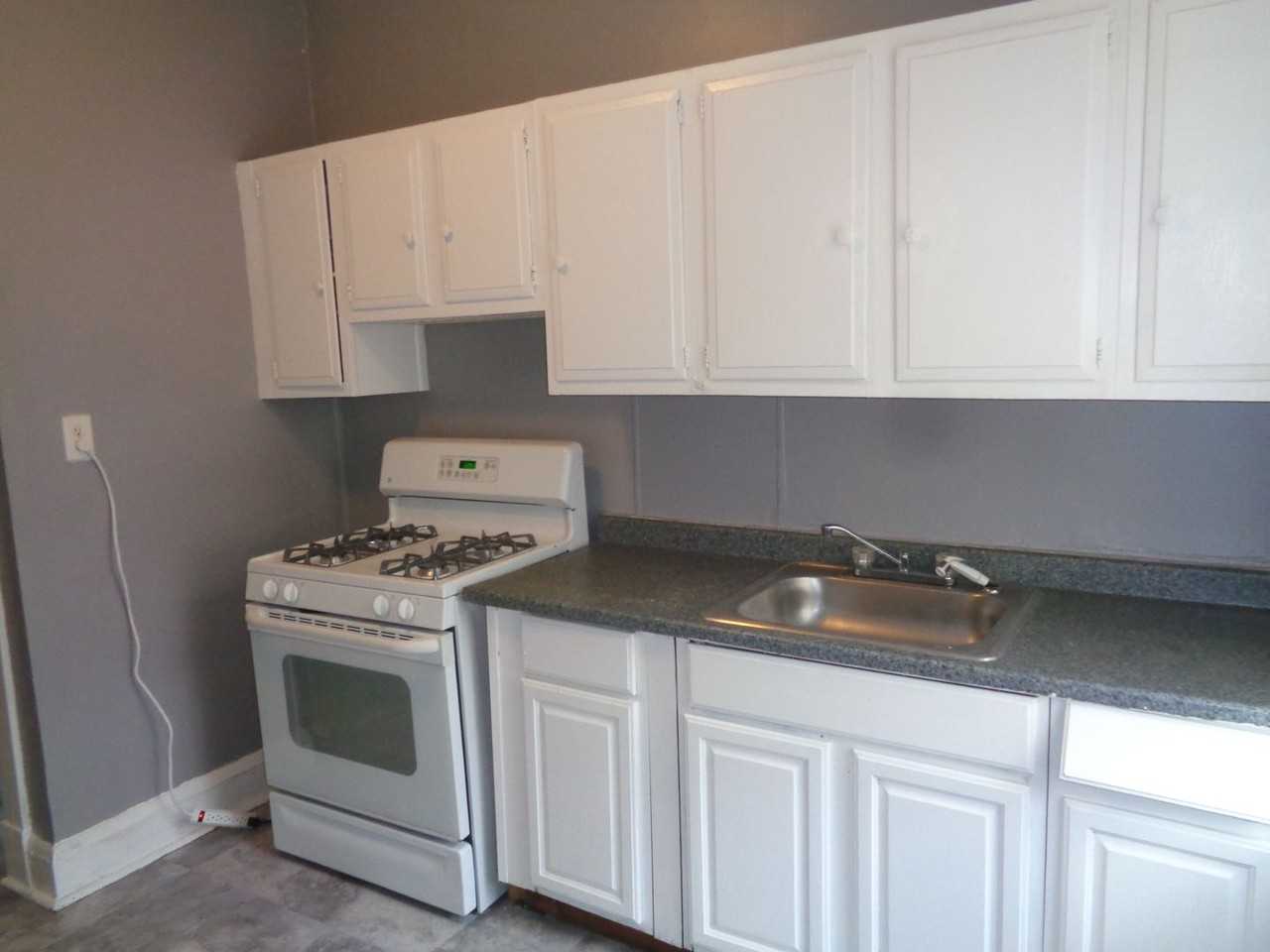 2558 Edmondson Ave - Photo 2 of 15