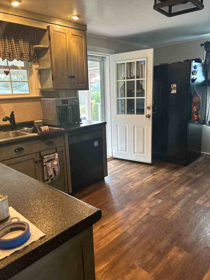 161 S 4th St - Photo 2 of 28