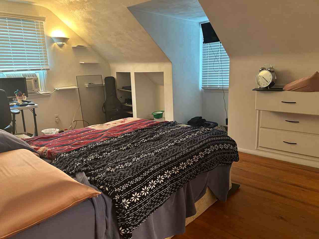 161 S 4th St - Photo 4 of 28