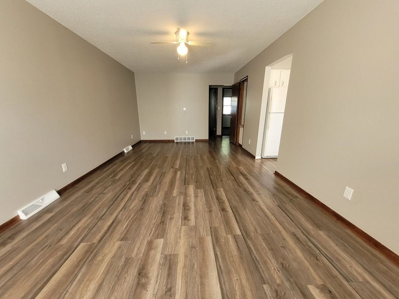 101 Loomis Ave - Photo 3 of 29